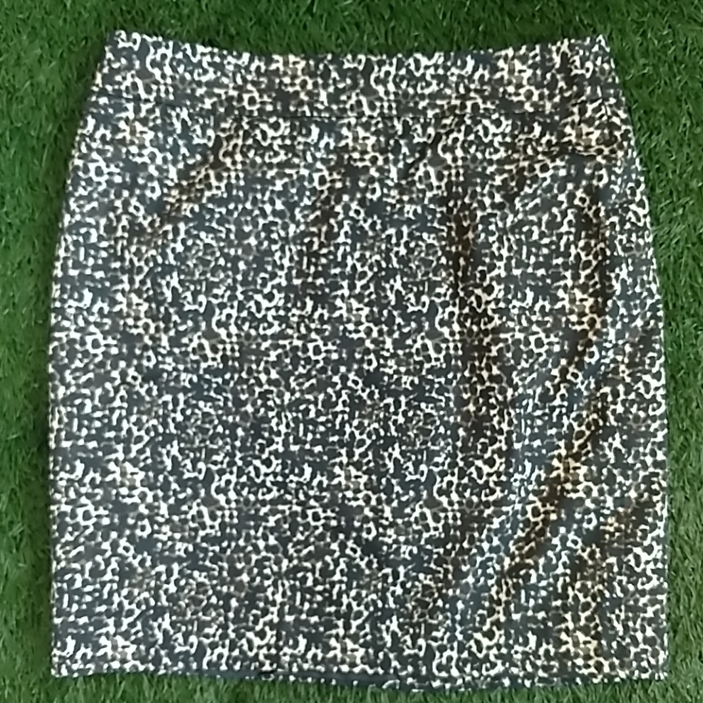 NWT Ann Taylor Animal print skirt
